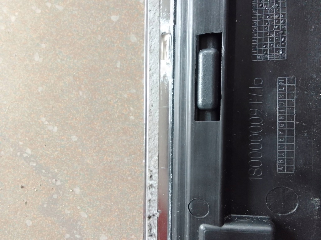 фото №4, Vw tiguan 2015 r-line молдинг дверь левая перед