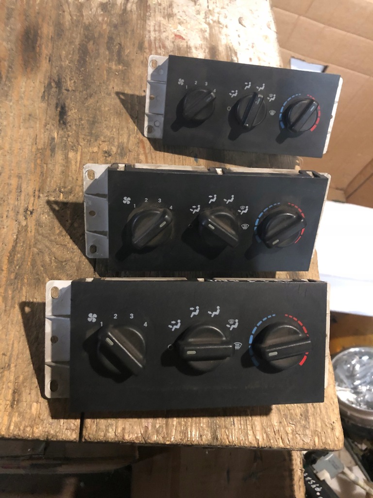 фото №1, Jeep cherokee xj 97-01 - панель вентиляції