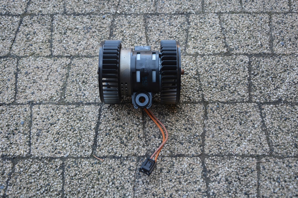 фото №1, Вентилятор вентилятор audi q7 touareg 4m0820021