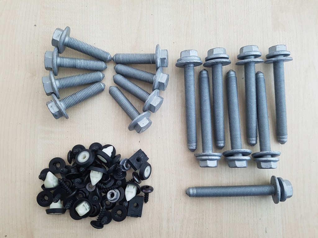 фото №1, Audi q7 17^ болты монтажные бампера 4m0098627