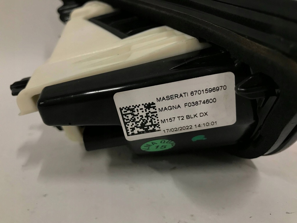 фото №5, Maserati ghibli lift 21- лампа задня права внутрішня led тонована eu