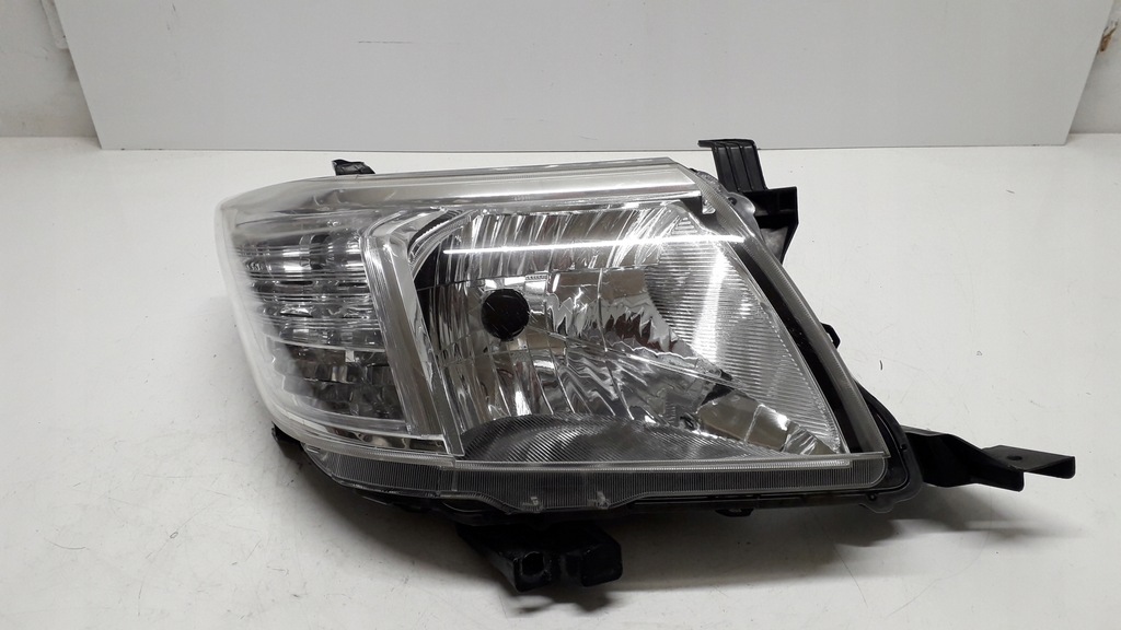 фото №9, Toyota hilux 7 vii lift 12- лампа права передня