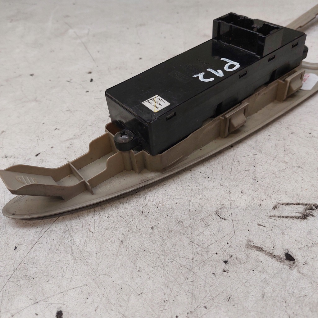 фото №12, Nissan primera p12 панель керування вікон перед