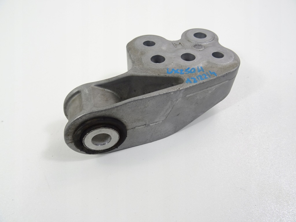 Купить Lexus ux 250h 2.0 гибрид кронштейн кронштейн 2018-