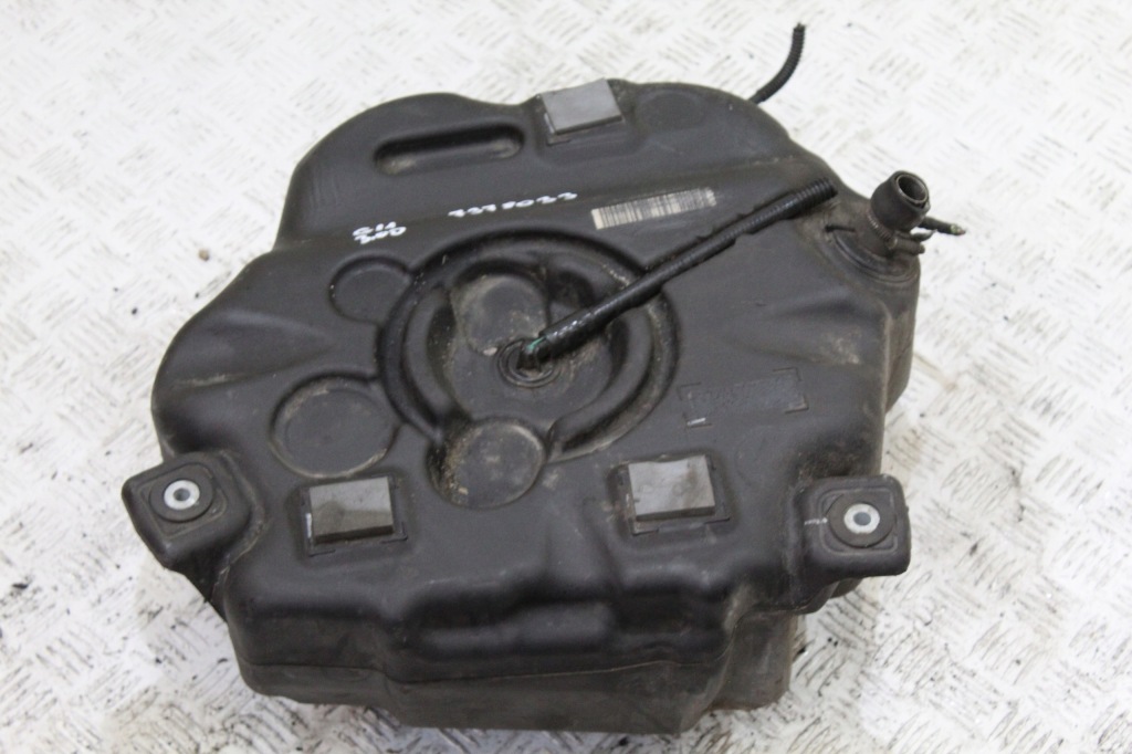 Купити Бак adblue bmw 7 g11 7378033