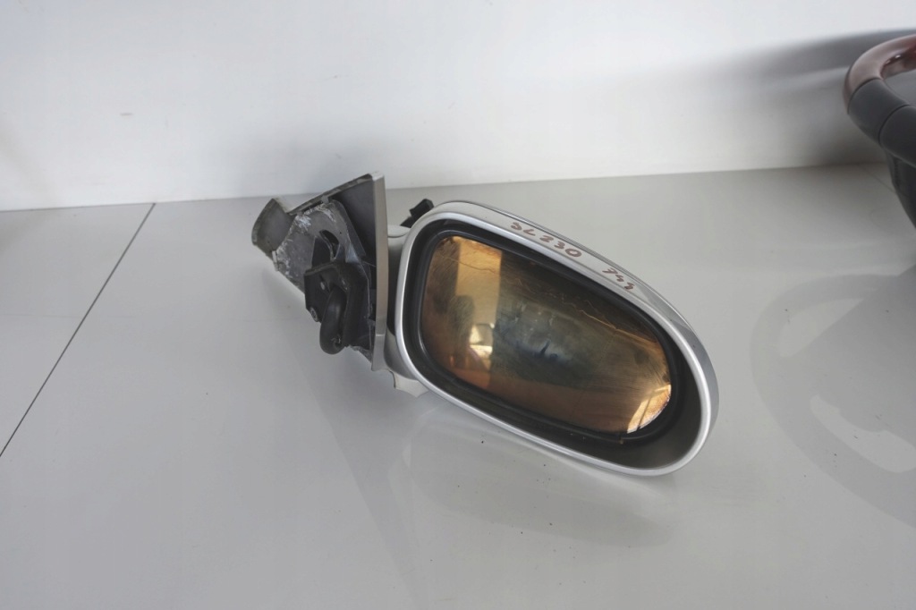 Mercedes r230 sl дзеркало праве  744 Доставка