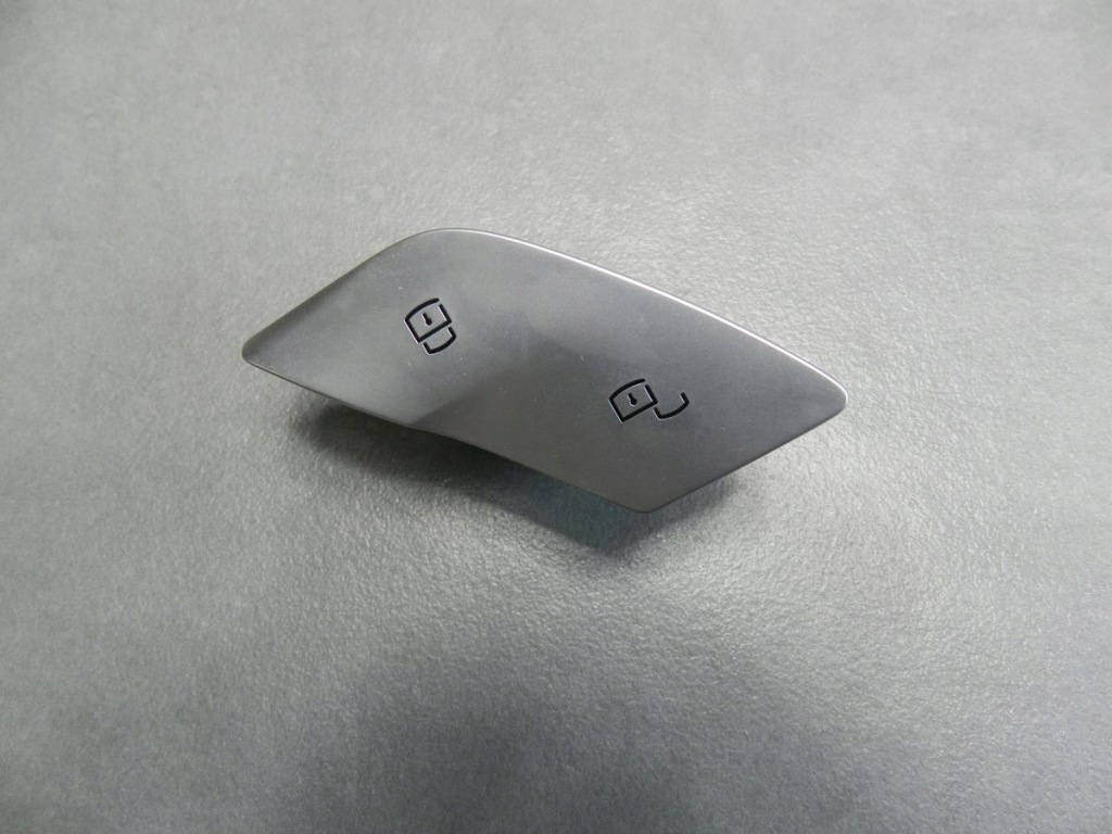 фото №1, Bmw 7 g12 кнопка центрального 9299462