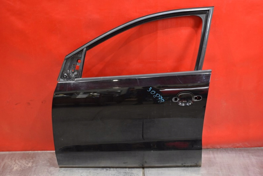 фото №1, Дверь левая перед передние чёрные vw polo 5 v 6r 5d hb 09-15