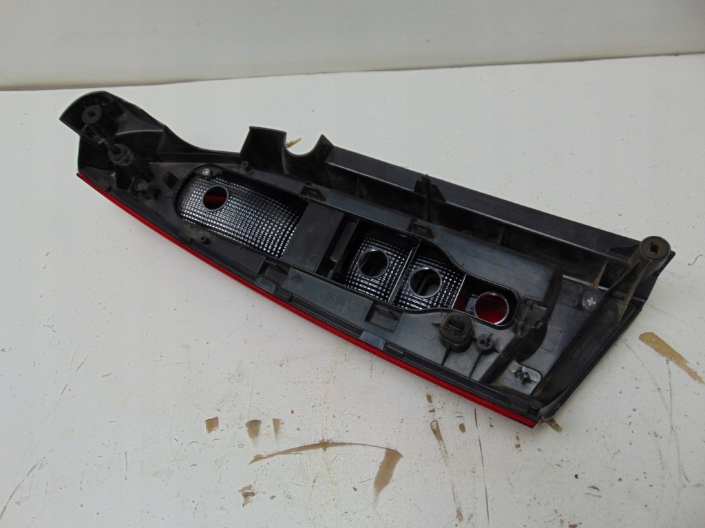 фото №6, Лампа правая задняя citroen berlingo iv opel combo e 9820555080 europa оригинал