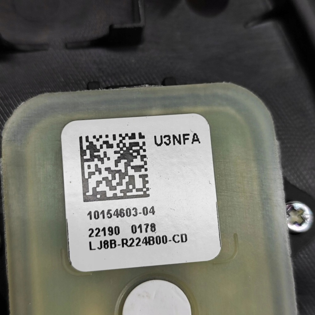 фото №9, Ford mustang mach-e 2023 права сторона молдинг двері задніх