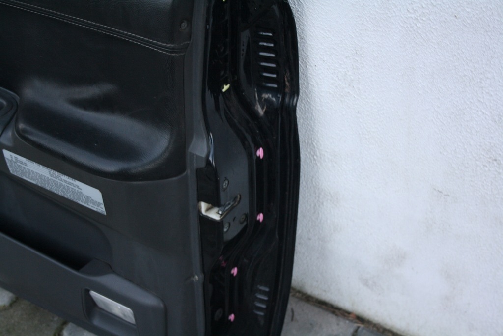 фото №15, Дверь правый перед mitsubishi pajero sport shogun ii чёрные