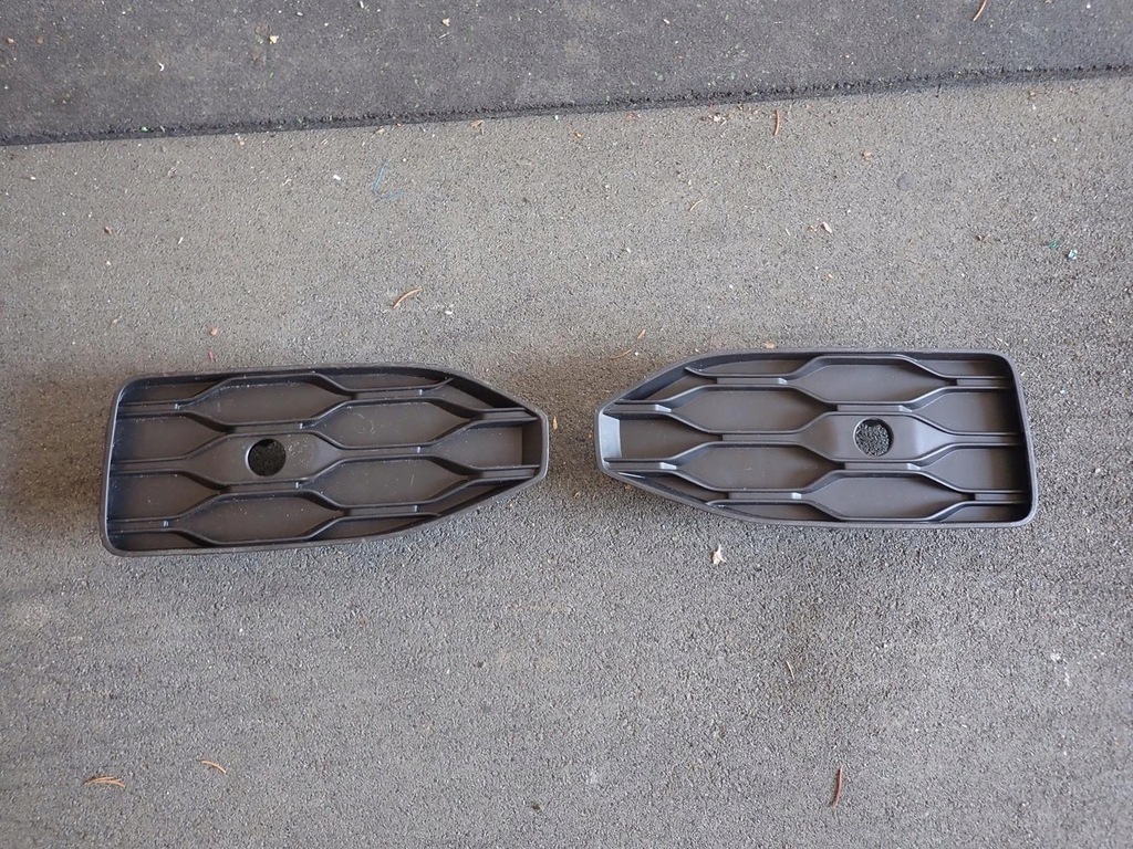 фото №1, Решётка бампера правая vw t-roc 2017- 2ga853212c