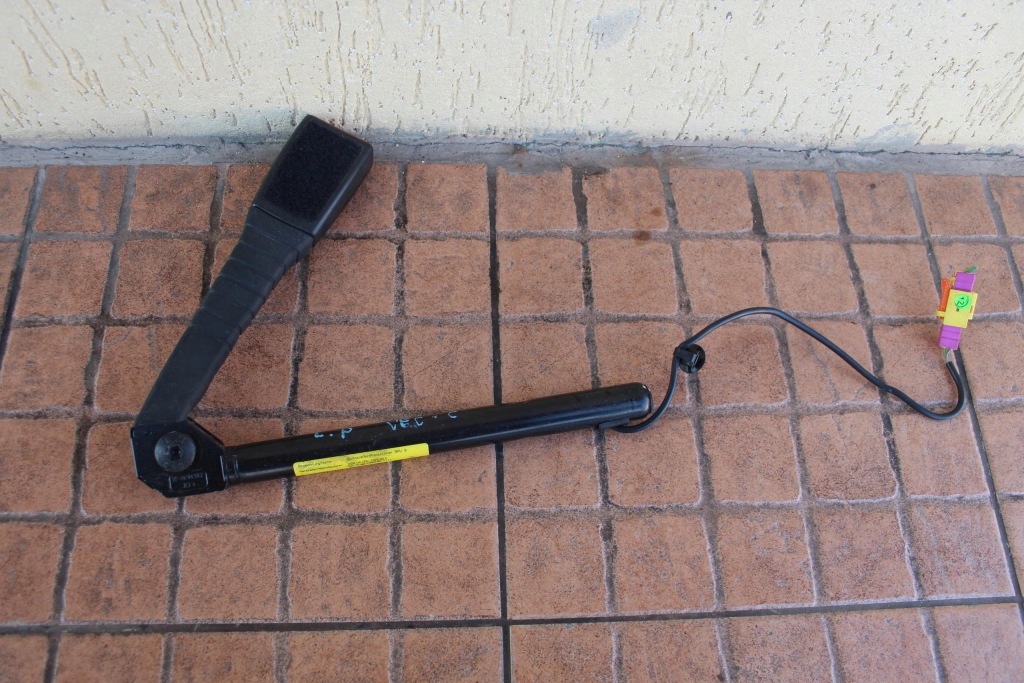 Купить Клипса поперечина левый перед opel vectra c 13127943f