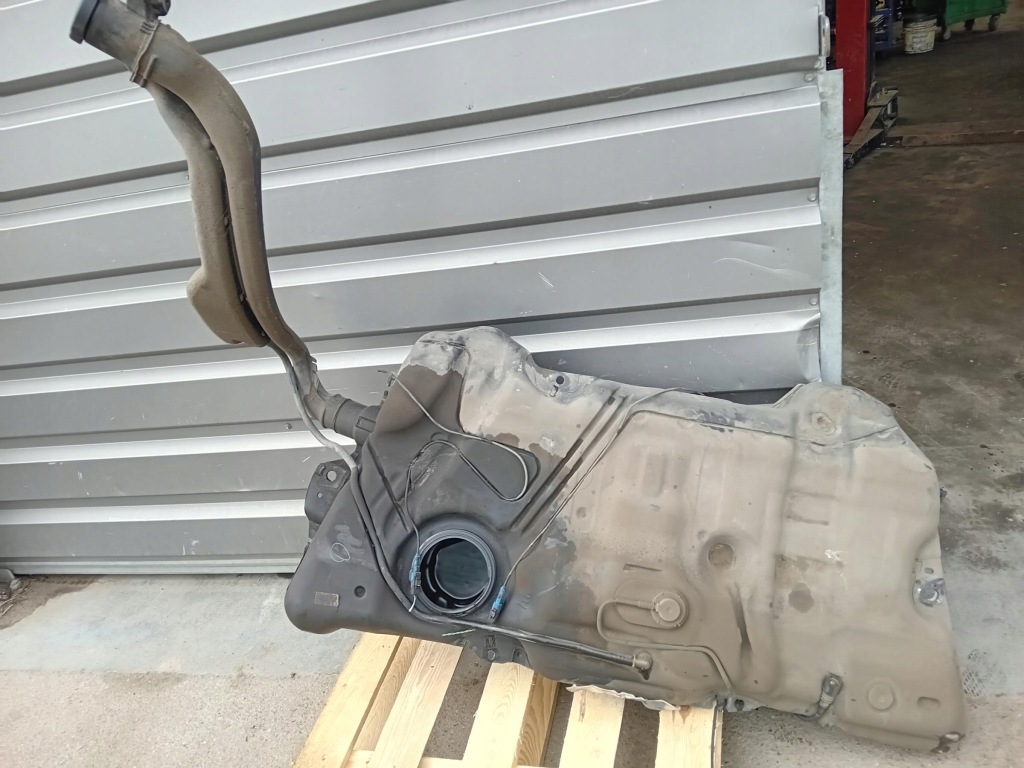 фото №1, Бак топлива дизель citroen c5 iii x7