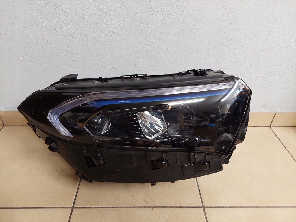 фото №1, Mercedes eqa eqb w243 full led правая