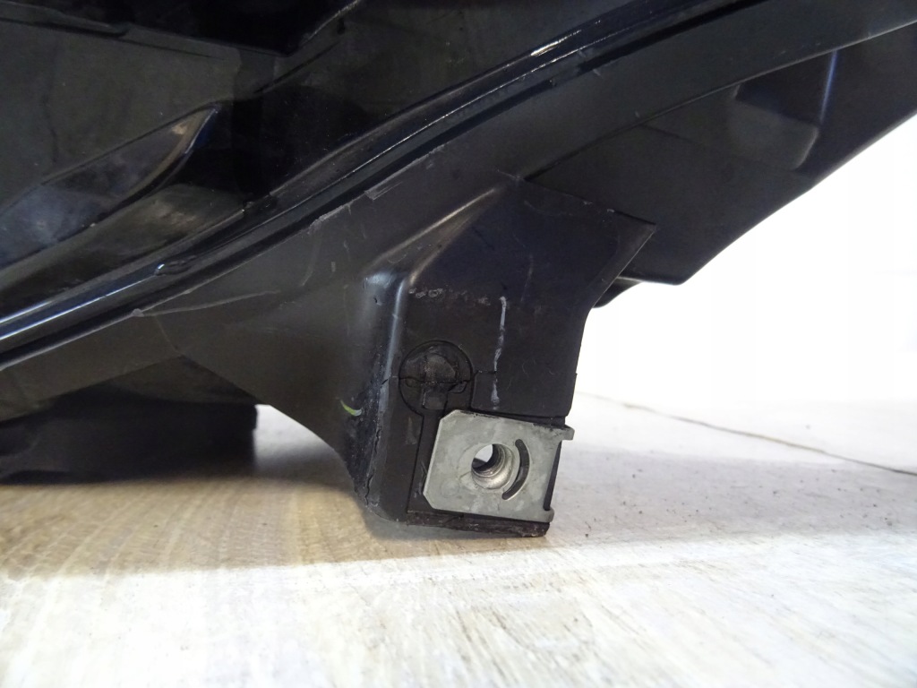 Tesla model 3 / y рестайлінг  full led фара правий перед 1514952-00-c llu Зі Шроту