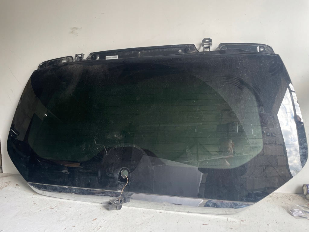 фото №1, Mercedes v klasa w447 стекло крышки задняя