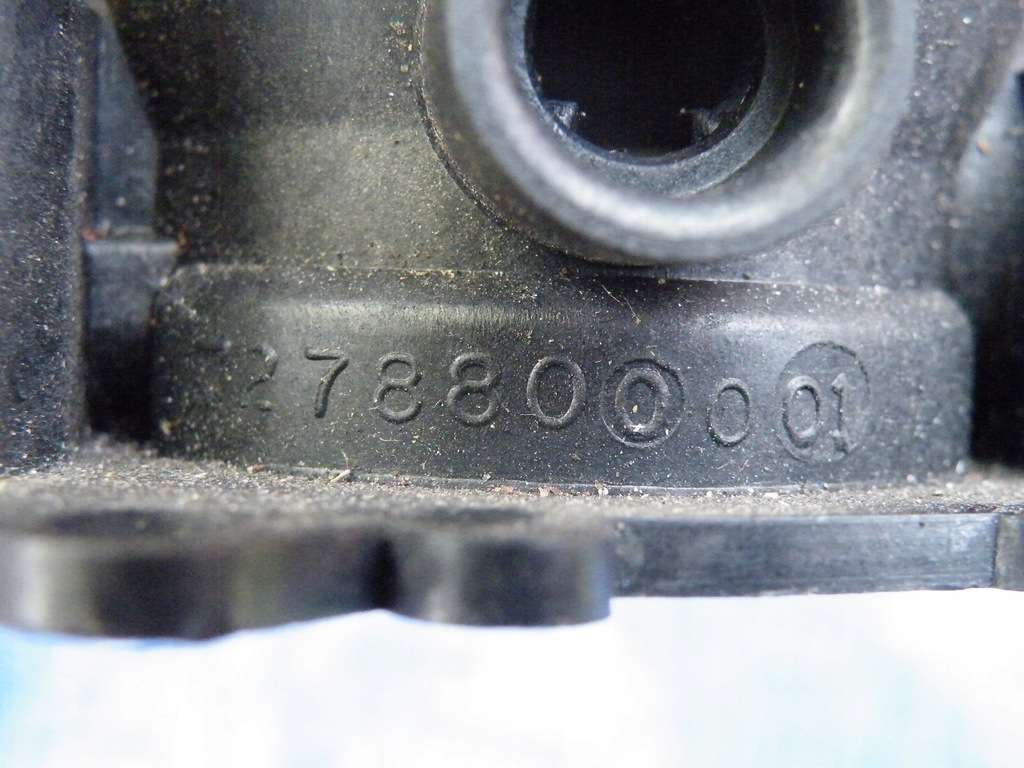 фото №8, Peugeot 206 306 partner i 1.4 8v дроссельная заслонка 7278800001