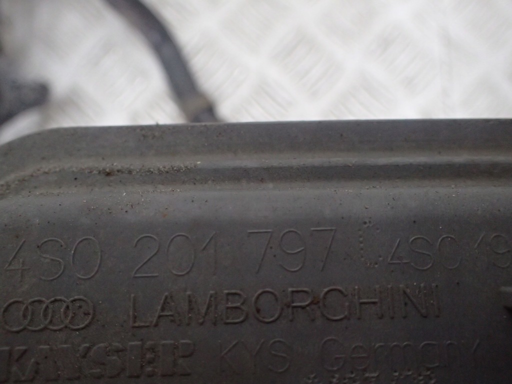 фото №4, Audi r8 4s 5.2 фильтр угольный провода 4s0201797c