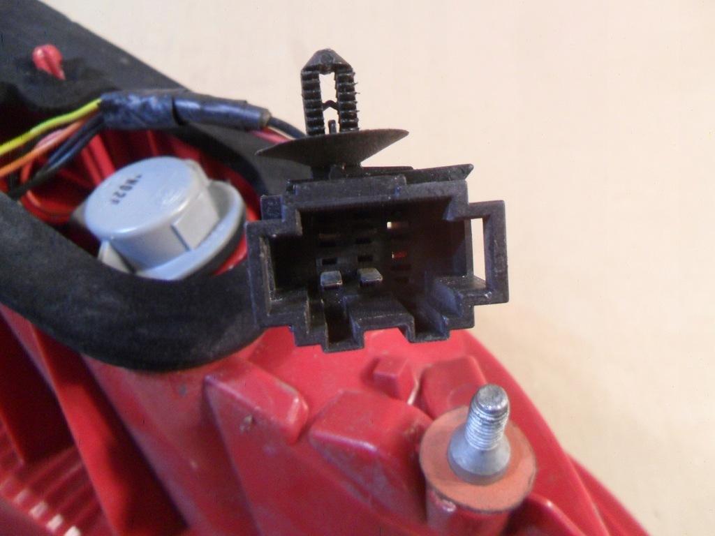 фото №14, Audi q5 лампа правая задняя задняя 8r0 945 094