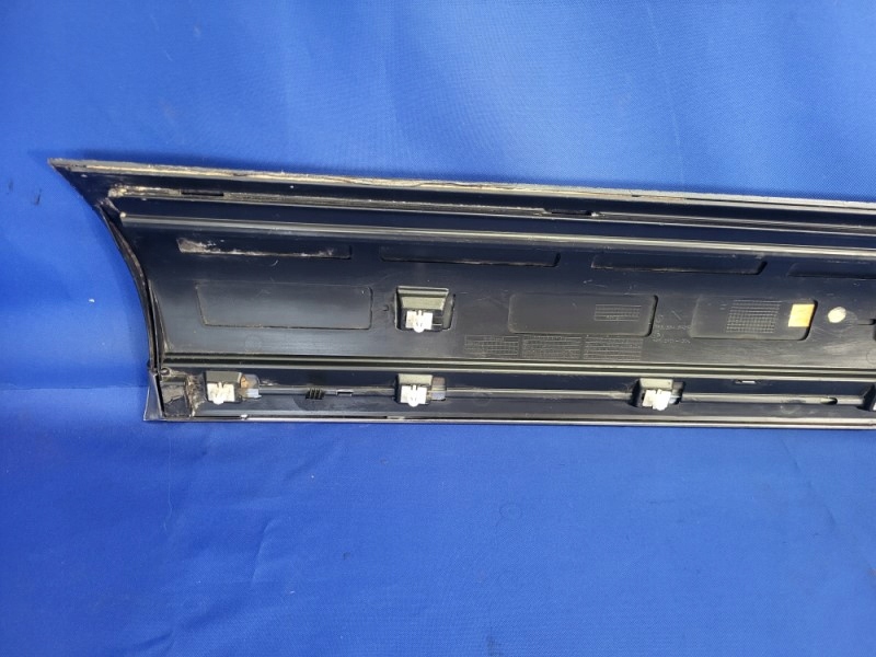 Молдинг дверь правый перед vw touareg ii с Разборки