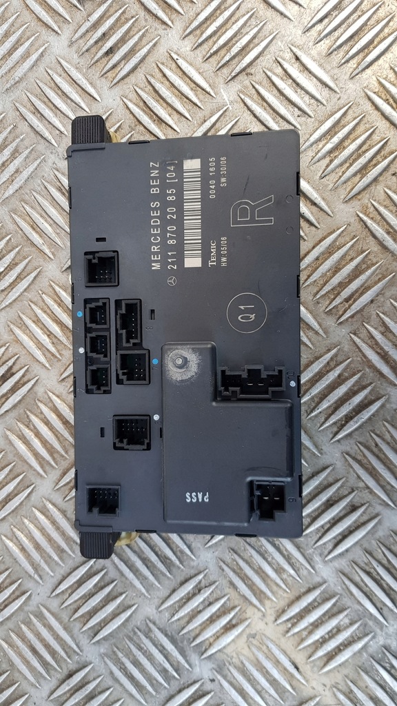 фото №4, Mercedes-benz оригінальний номер 2118702085