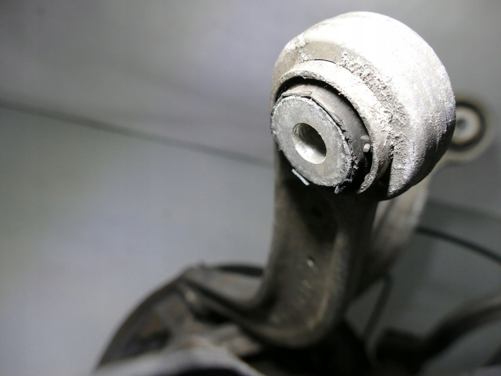 фото №13, Mercedes slk r171 3.5 v6 ступиця важелі привідний вал l.t.