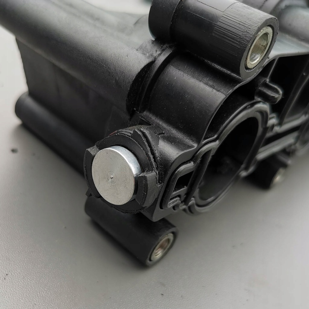 Заглушки кришки колектор впускний  audi vw 2.7 3.0 tdi Ціна