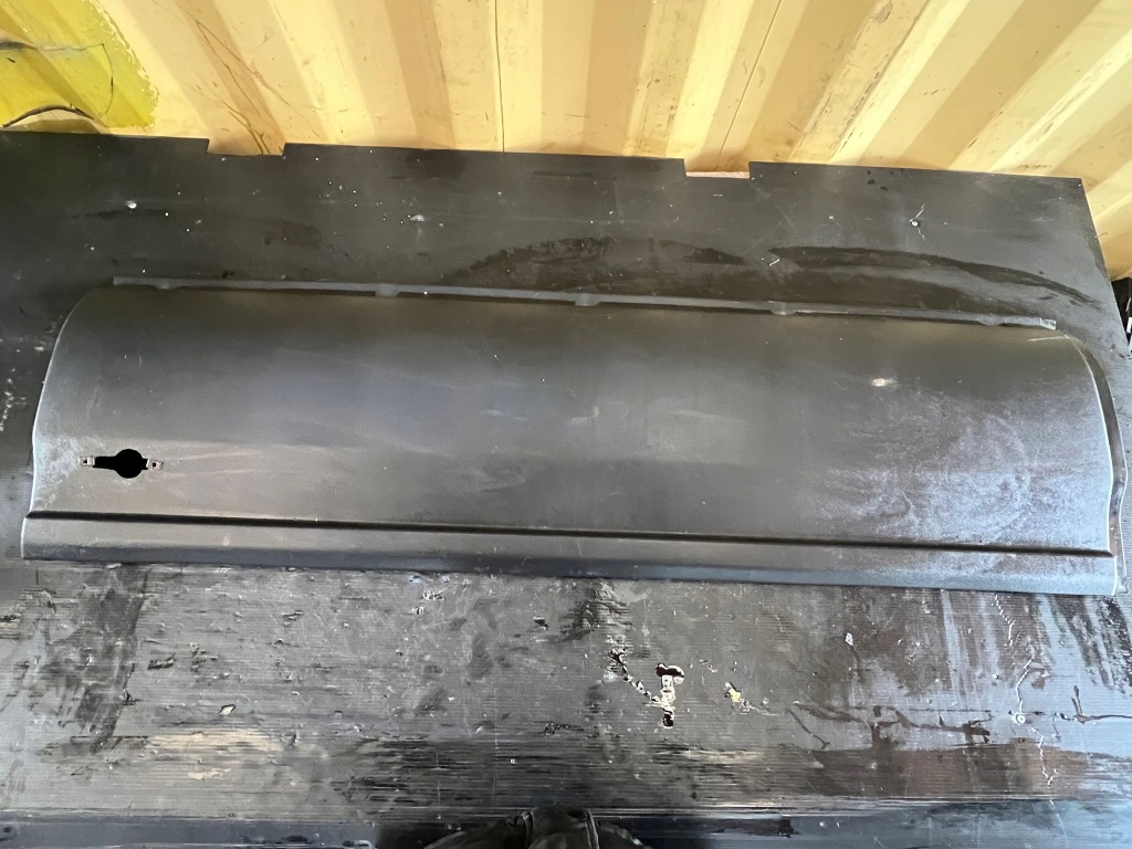 фото №1, Молдинг зовнішня бічна права правий задня 144cm iveco daily iv 4 504099694