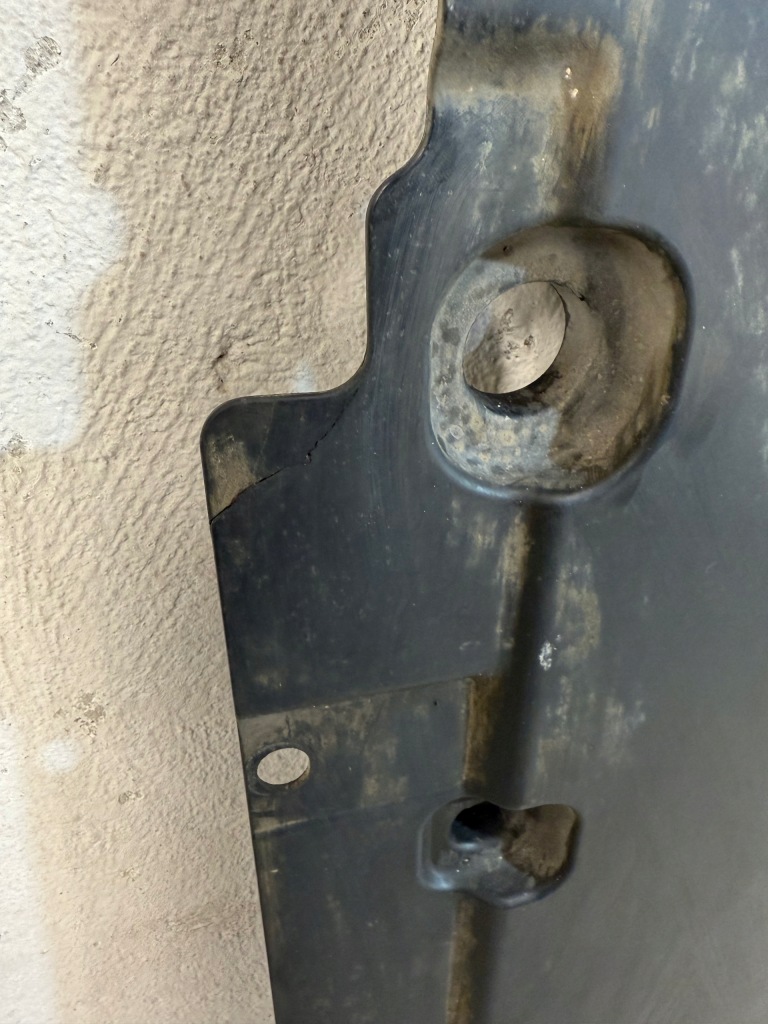 Купить Ferrari 88525400 плита накладка подвеска