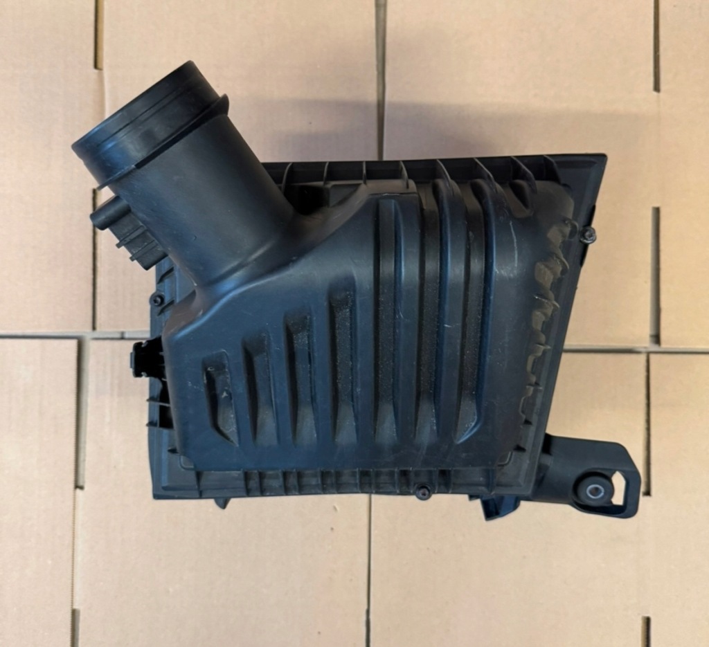 фото №1, Bmw 1 f40 корпус фильтра воздуха 8513944