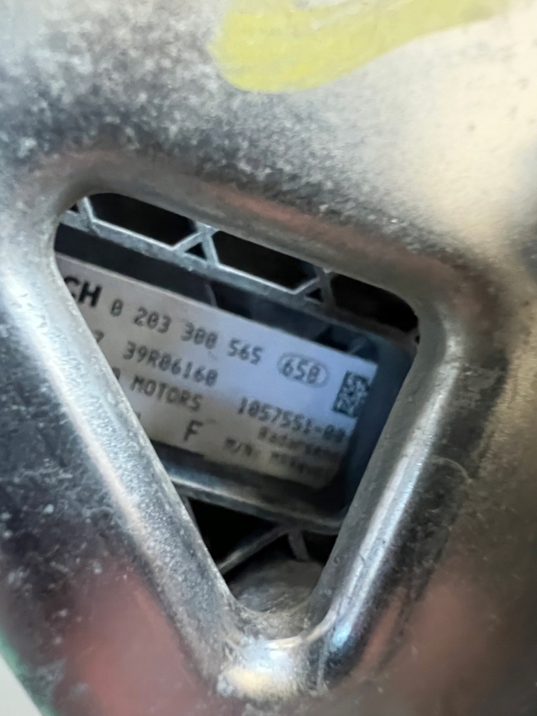 Tesla s рестайлинг  модуль блок управления радар disctronic + кронштейн Оригинал