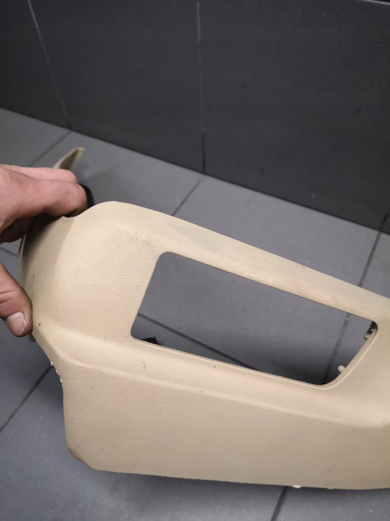 Корпус сиденье lewego vw touareg 7l0881317 кремовый Киев