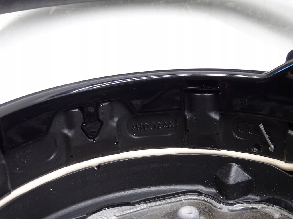 фото №13, Повітропровід шкіра мультифункція пелюстки перемикання audi a1 8x lift s-line 8x0064244b