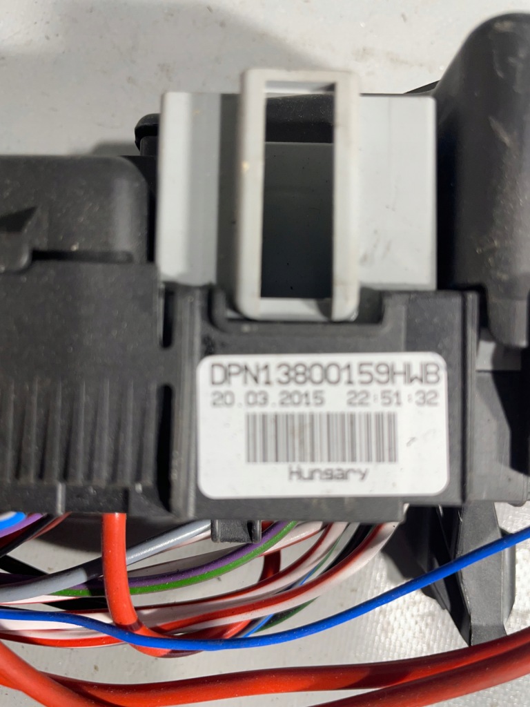 фото №5, Корпус предохранителей dpn13800159hwb volvo v60