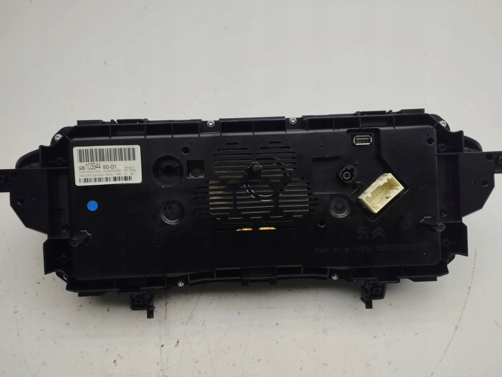 фото №5, Peugeot 3008 ii 2018 счетчик / спидометр