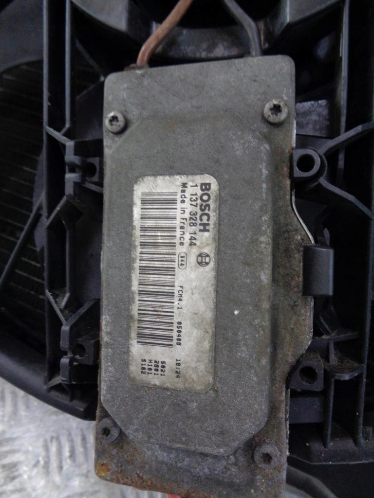 Купити Радіатор води кондиціонера вентилятор комплект  bmw 1 e81 e87 2.0 b 04- 7523258