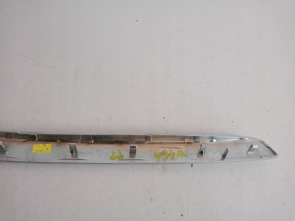 Молдинг dekor оббивка двері перед правий a1647200622 mercedes w164 Недорого