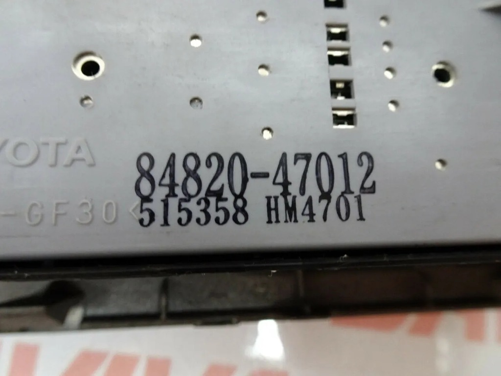 фото №11, Toyota prius кнопки вікон перед prawidłowy 2008 хетчбек 84820-47012