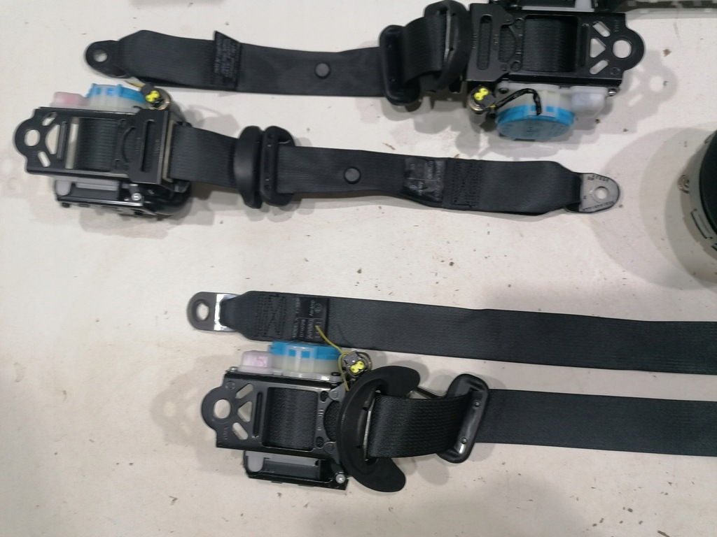 фото №7, Toyota yaris 4 iv cross приборная панель подушка безопасности подушки безопасности ремни оригинал