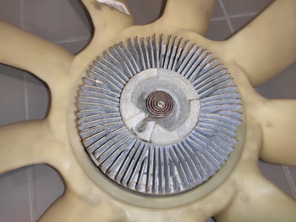 фото №13, Jeep cherokee liberty kk 2.8crd nitro вязкостная муфта вентилятор крыльчатка zdrowy oryg