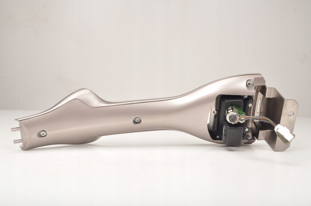 фото №9, Ferrari california панель середній 2009r