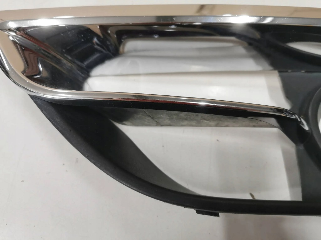 Решётка бампера передний bmw 2 f44/f45 luxury правый  1 левая 593. в Украине