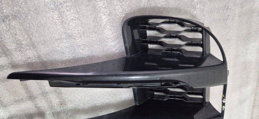 фото №9, Решётка правая бампера перед land rover evoque ii