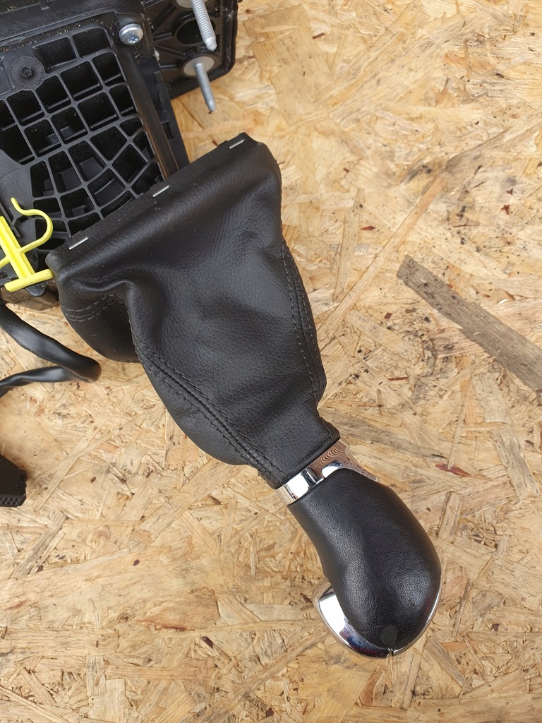 фото №8, Вибірник домкрат перемикання передач 5q1713025r europa