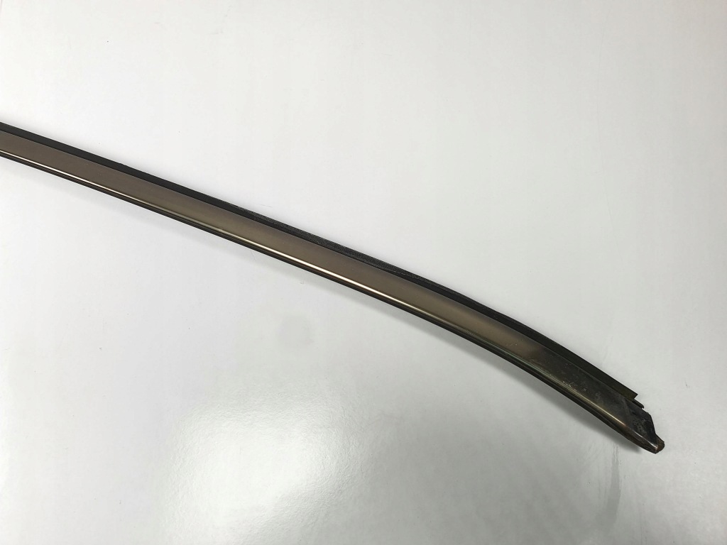 Молдинг стекло дверь правый задний  задняя mercedes w140 в Украине