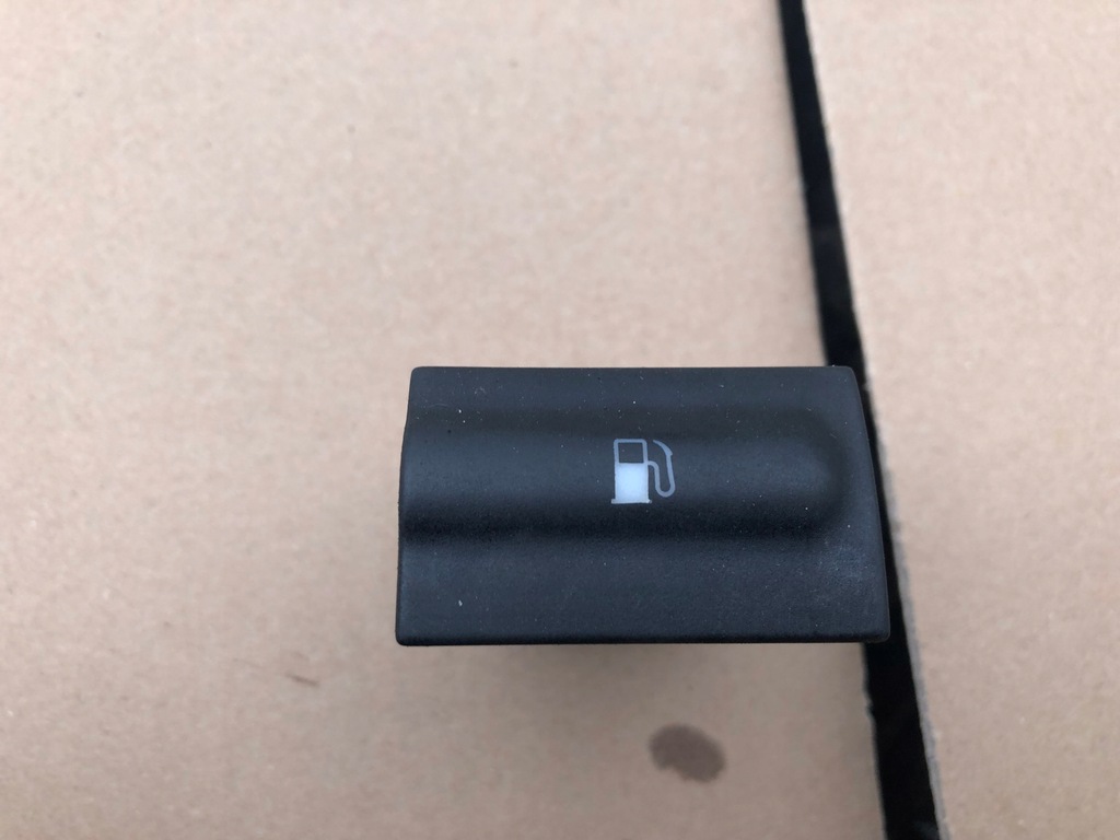 фото №1, Кнопка відкривання кришка пального skoda octavia