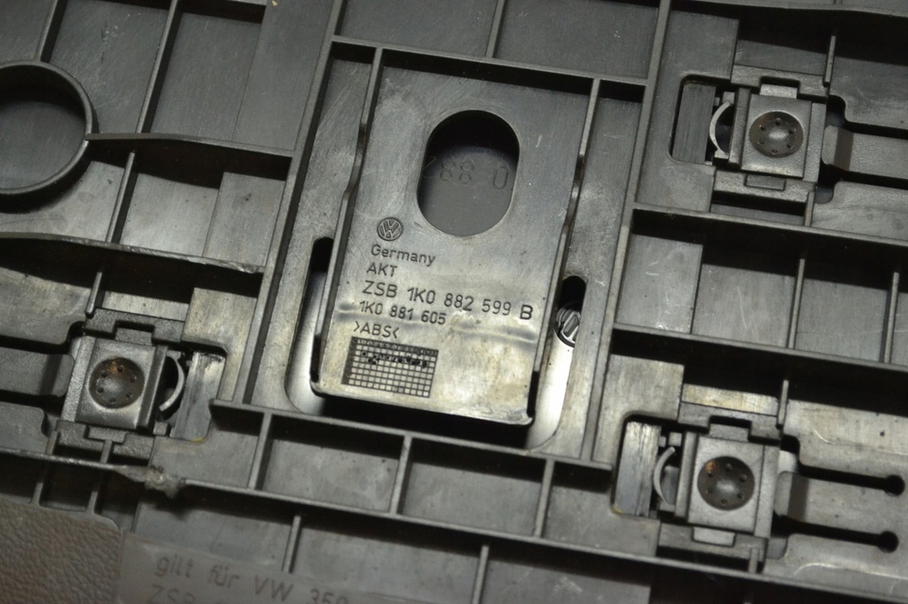 фото №8, Vw golf v ящик бардачок сиденье 1k0882601e