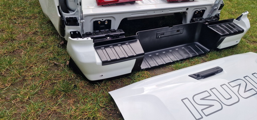 фото №7, Isuzu d max dmax 2023 2024 2025 кузов піддон борт крила задня кришка багажника лампа