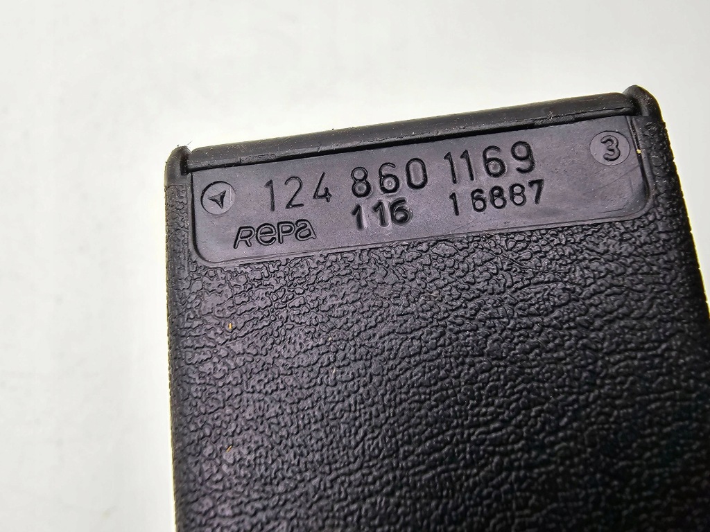 Mercedes-benz s w126 1986 пряжка заднего поперечина безопасности Киев